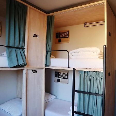 The Bee Hostel Amszterdam Kültér fotó